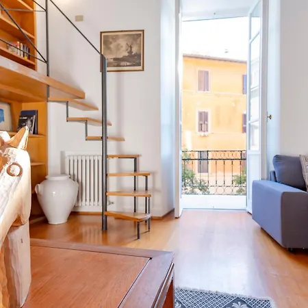 Elegantis Windows On Trastevere *