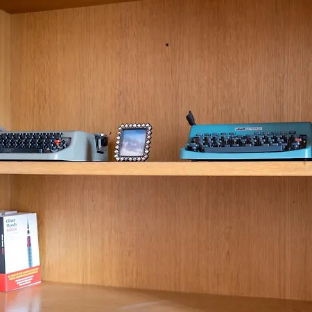 Elegantis Windows On Trastevere Rome